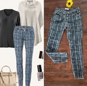 Cabi #3047 Grid Curvy Skinny Jean